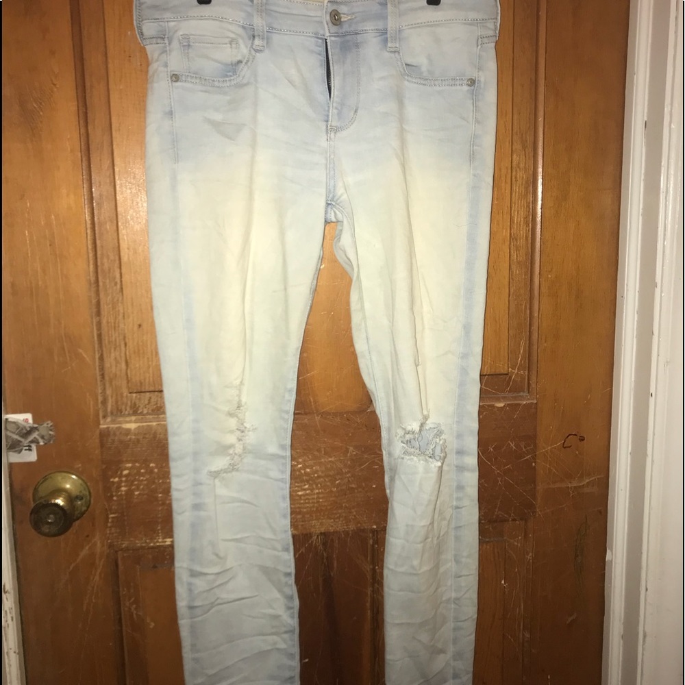Distressed Skinny Jeans
